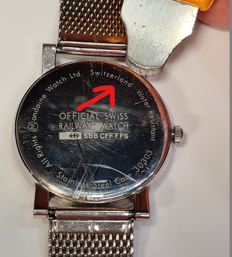 Uhr Batterie wechseln bei einer Mondaine KH EDV SYSTEME